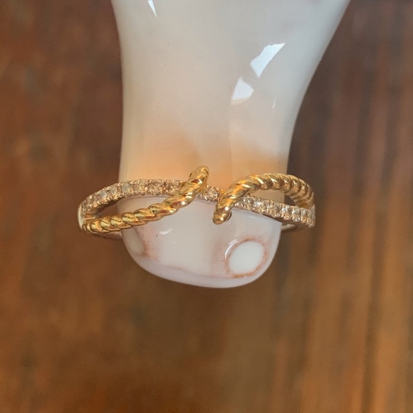 14K Diamond Two-Tone Ring - Picture 6 of 9